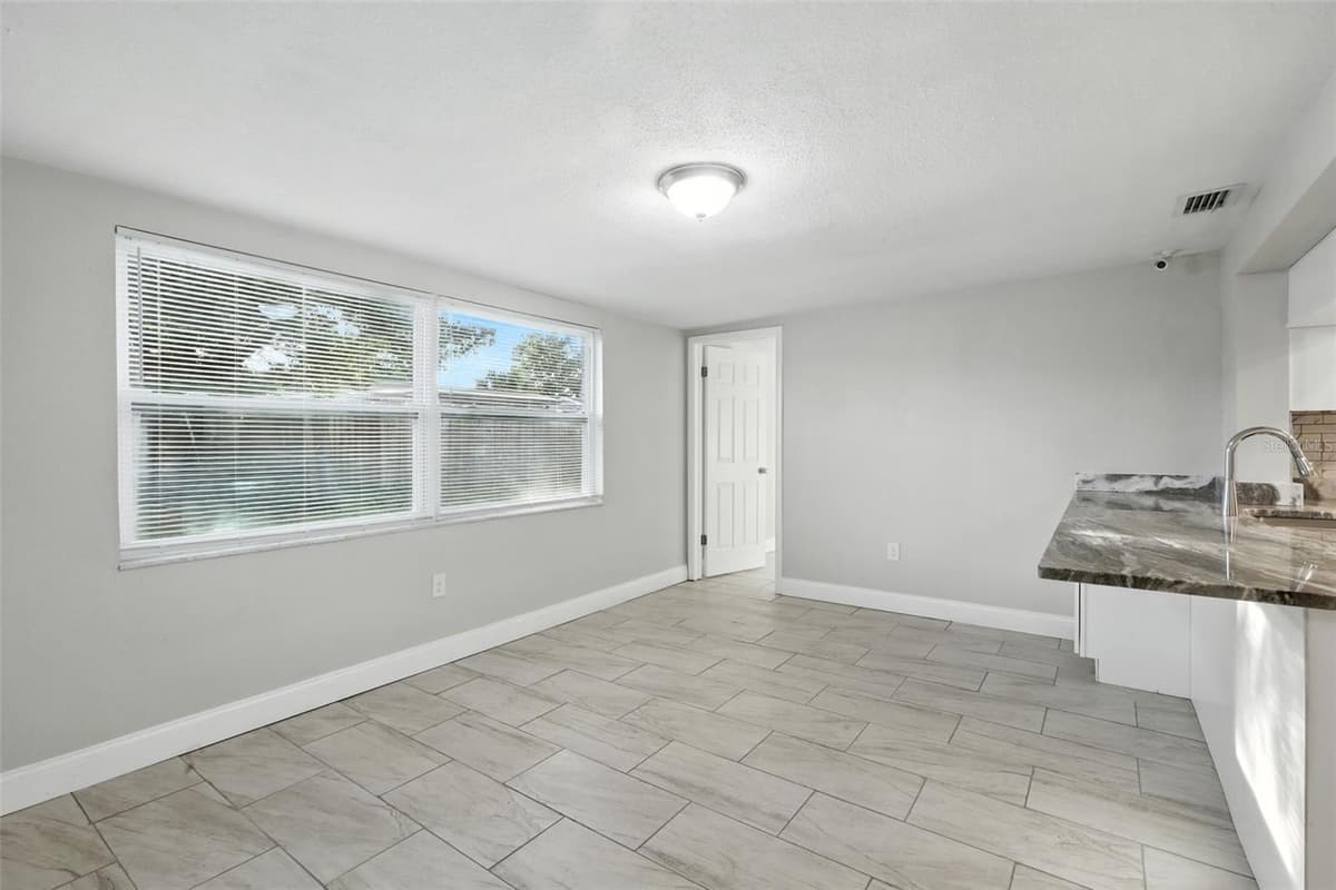 9239 PALM AVENUE — photo 19 of 22