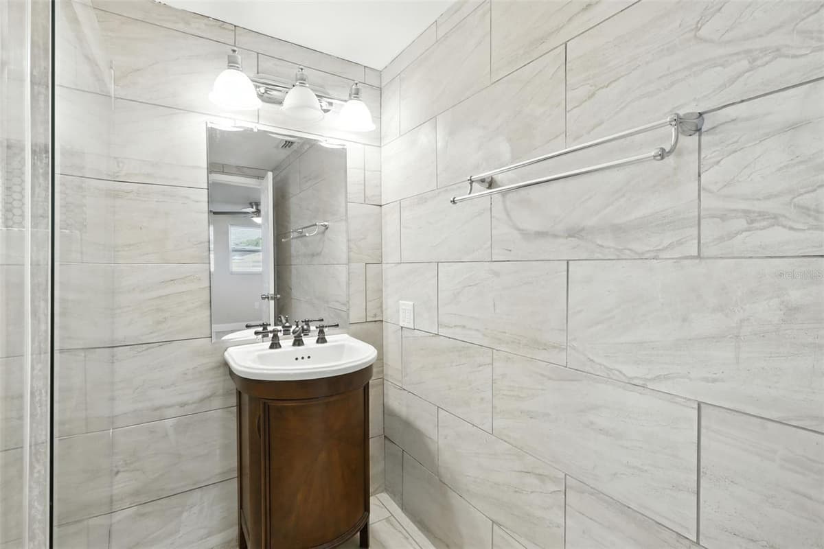 9239 PALM AVENUE — photo 12 of 22