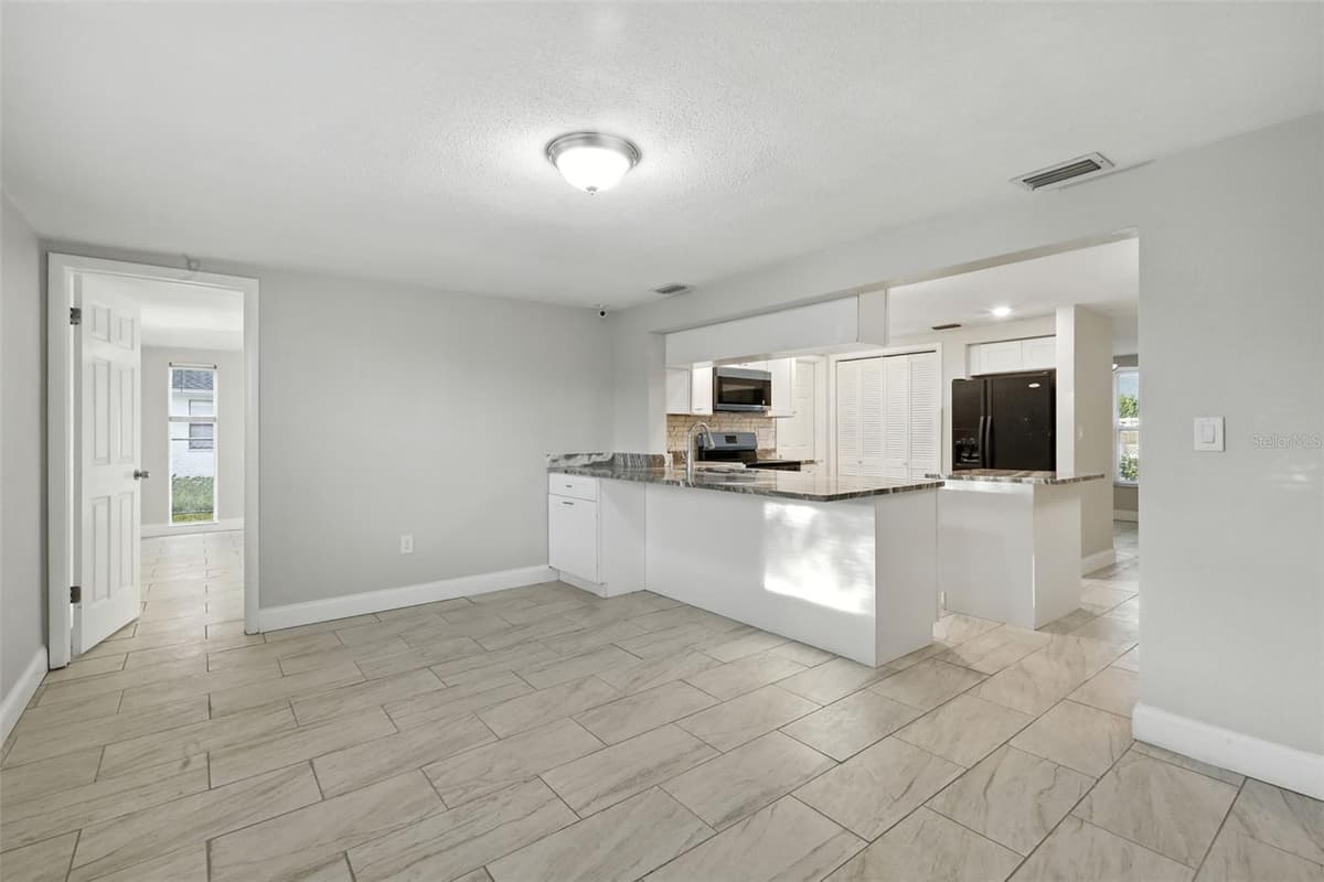 9239 PALM AVENUE — photo 18 of 22
