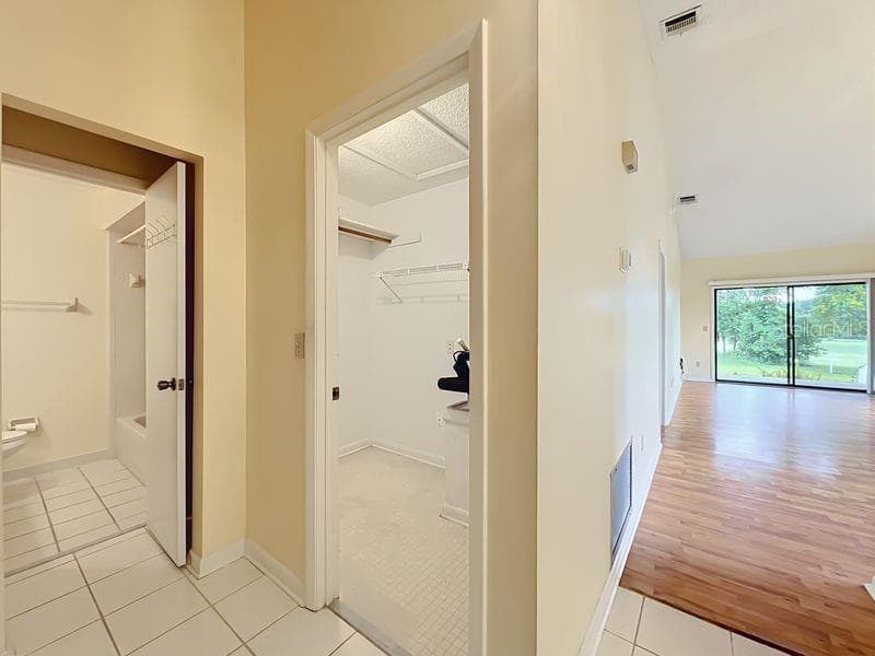 340 GOLFSIDE COVE — photo 23 of 30
