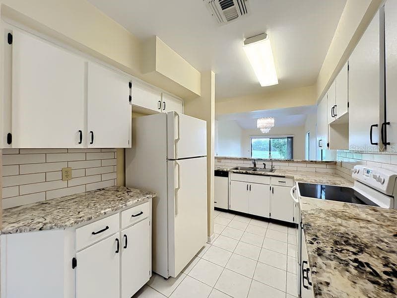 340 GOLFSIDE COVE — photo 10 of 30