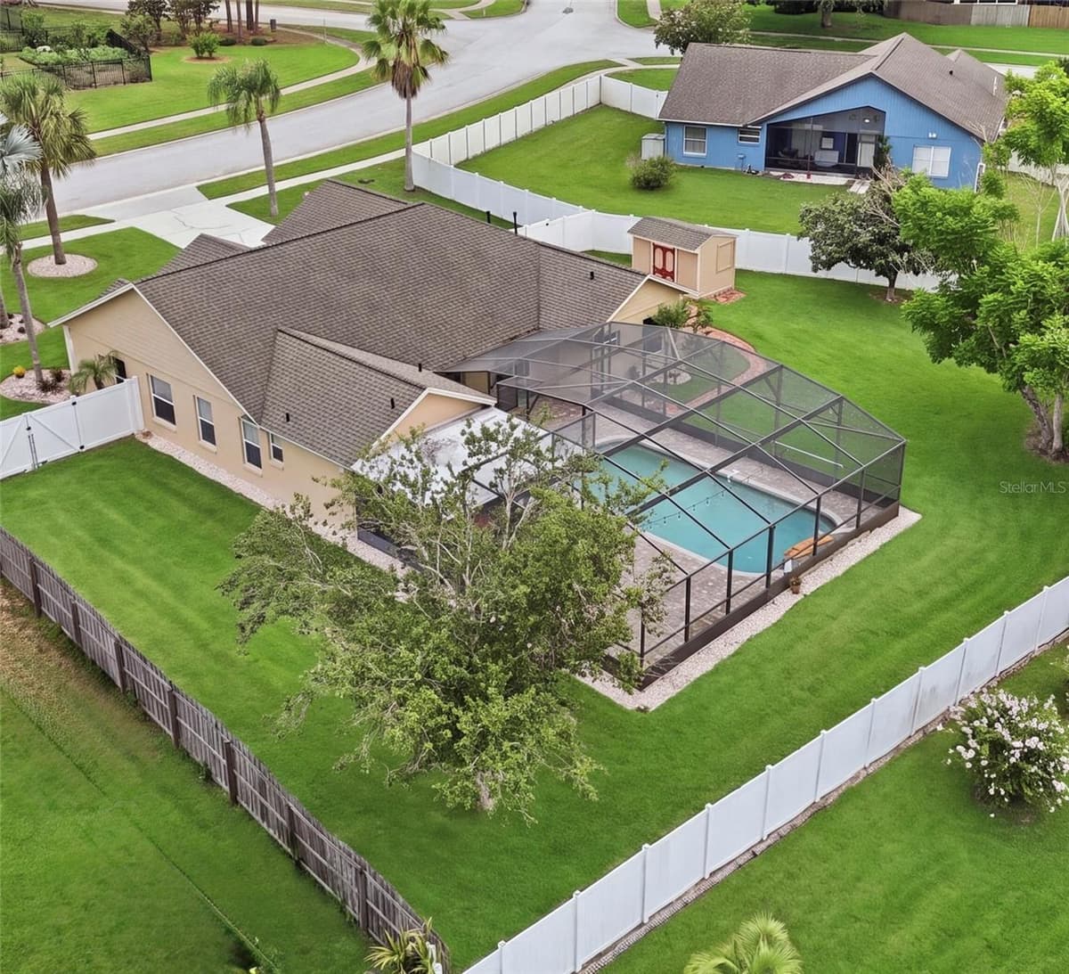 13842 GREATER PINES BOULEVARD — photo 7 of 69