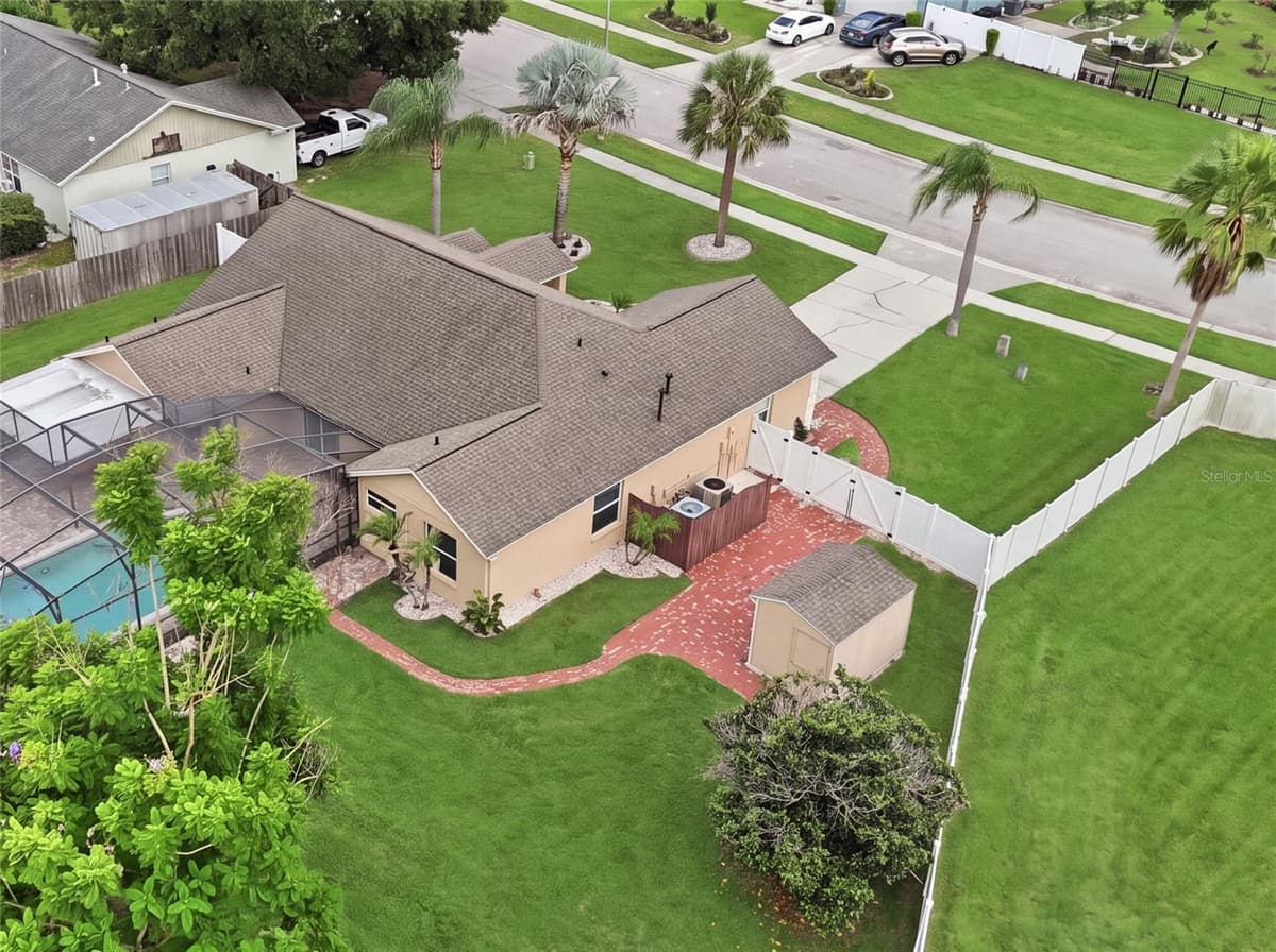 13842 GREATER PINES BOULEVARD — photo 4 of 69