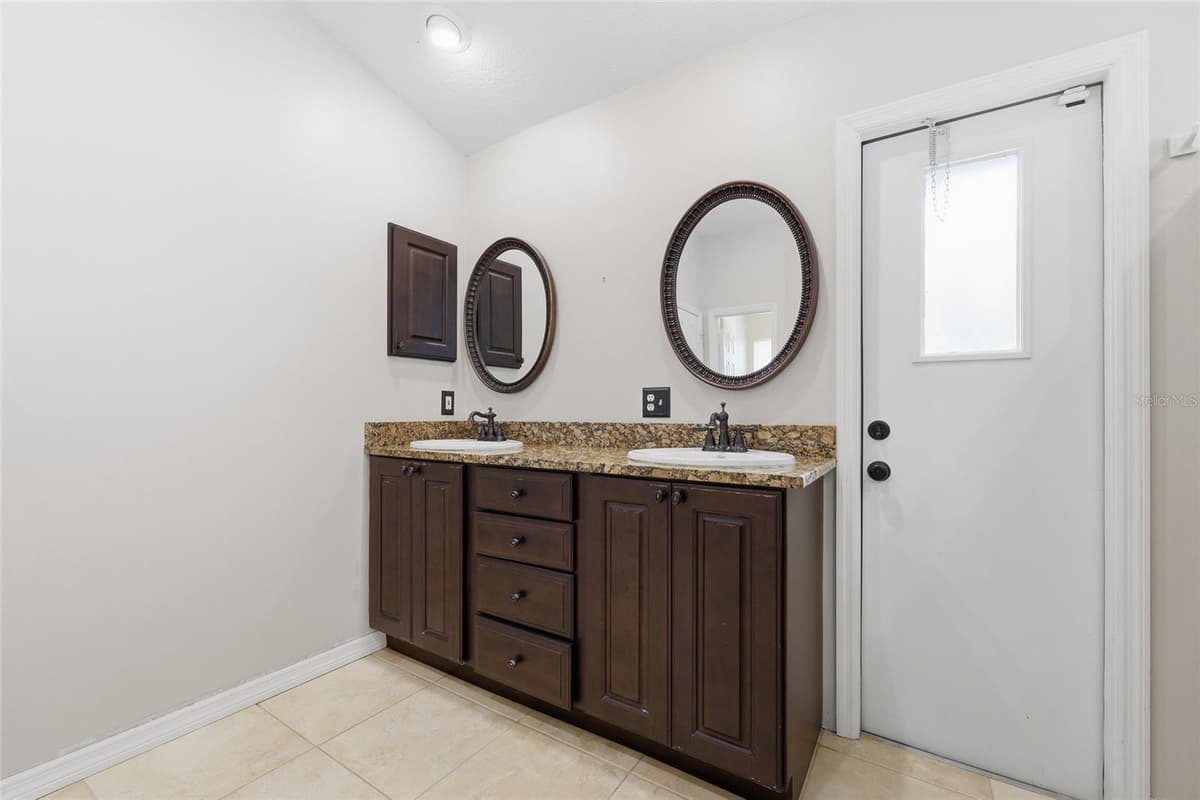 13842 GREATER PINES BOULEVARD — photo 28 of 69