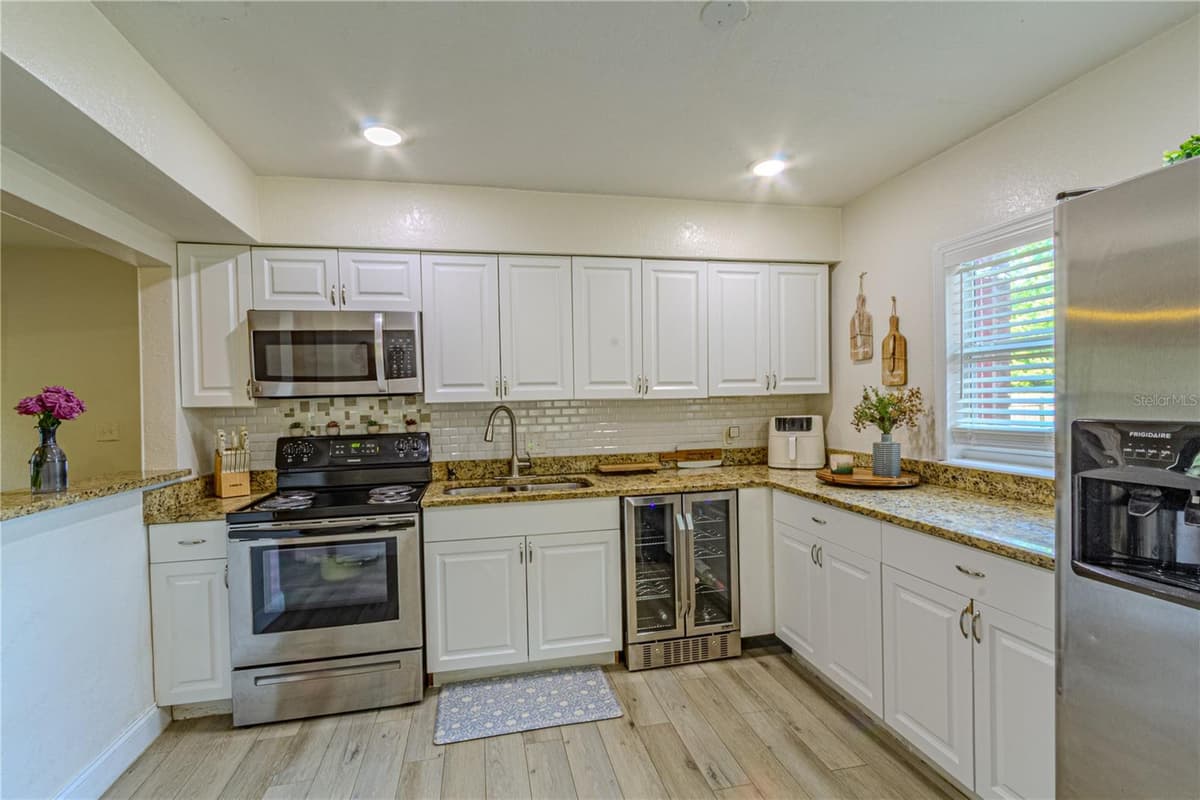 1026 SARITA STREET — photo 7 of 28