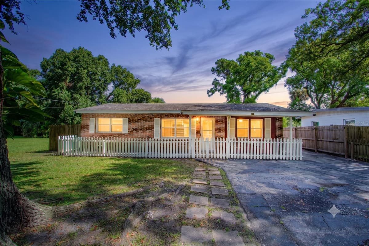1026 SARITA STREET — photo 1 of 28