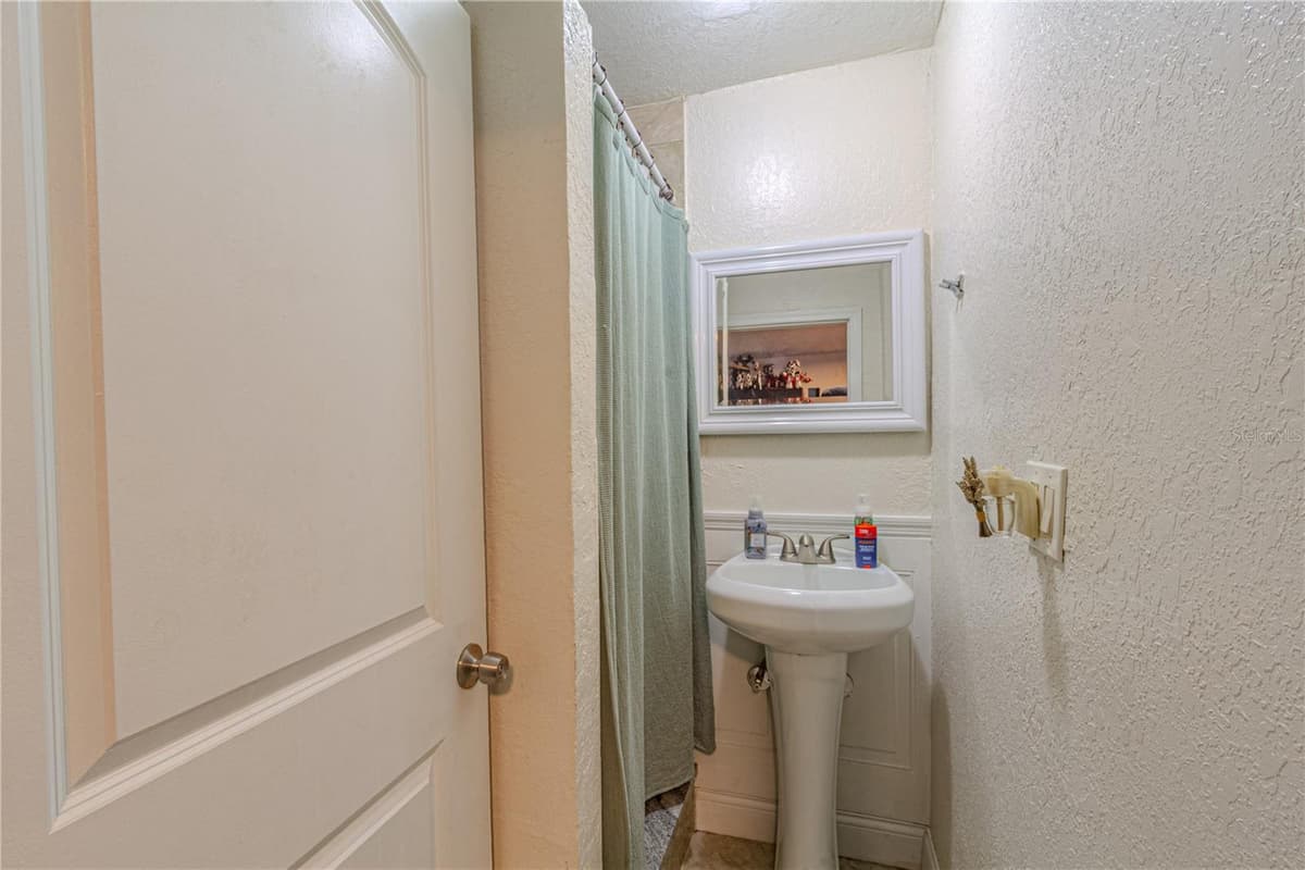 1026 SARITA STREET — photo 19 of 28