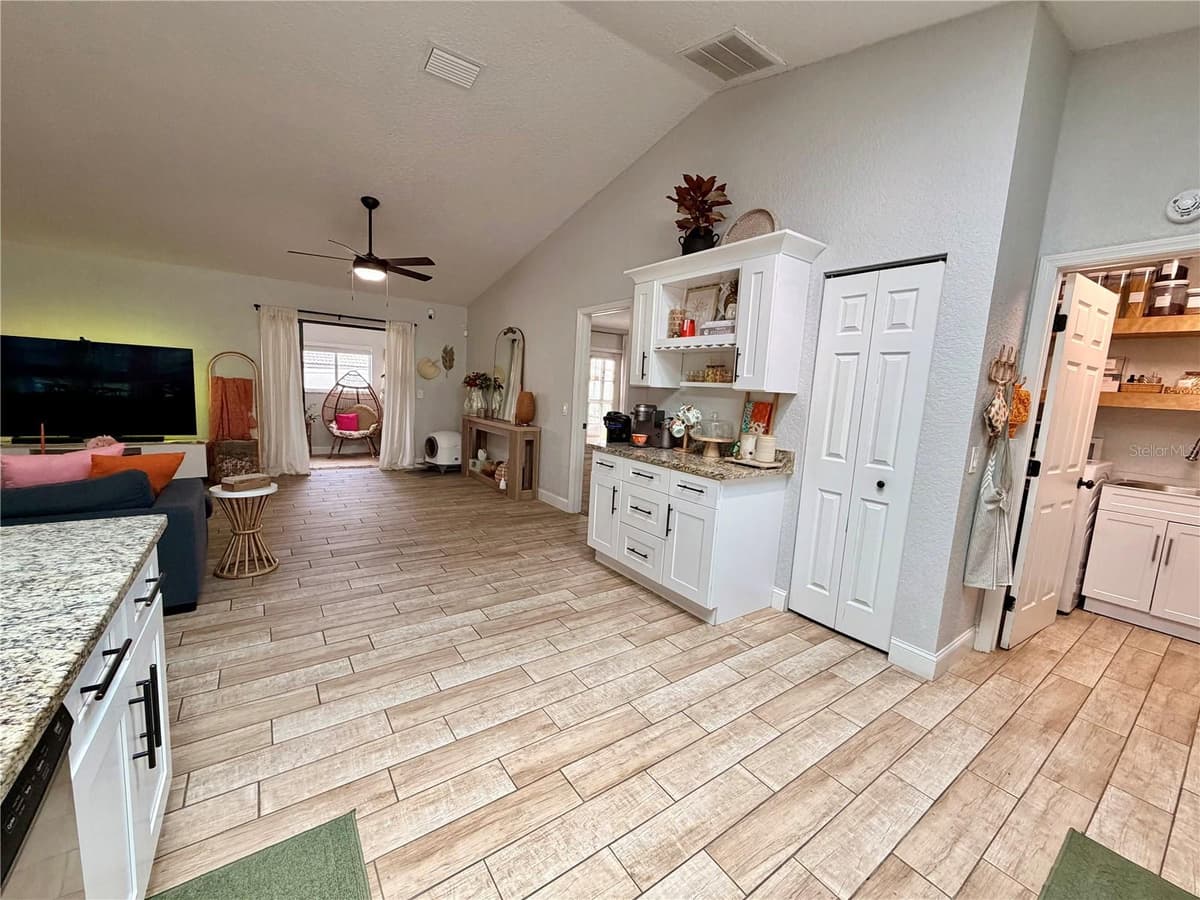 11450 LINDEN DRIVE — photo 14 of 99