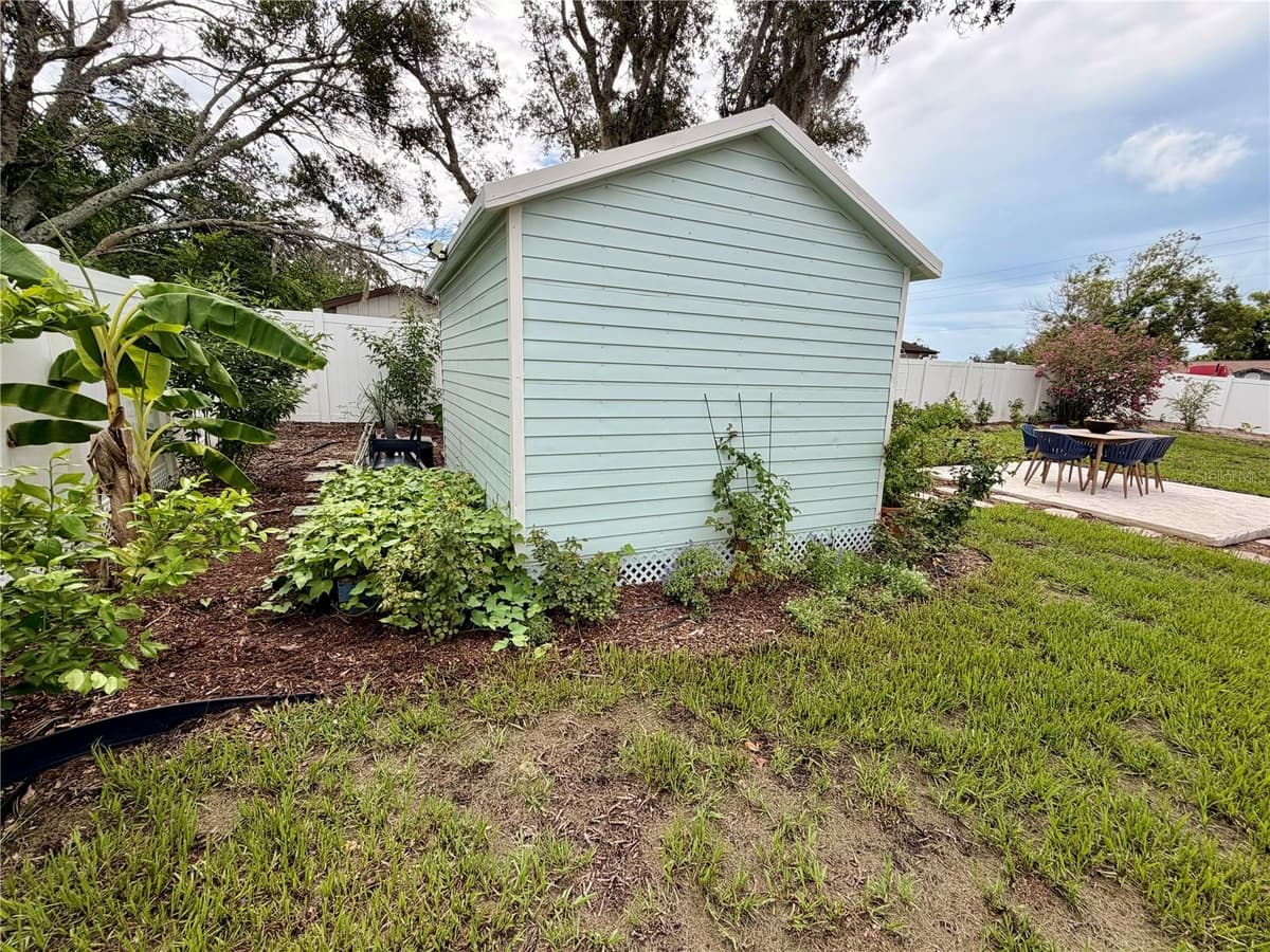 11450 LINDEN DRIVE — photo 73 of 99