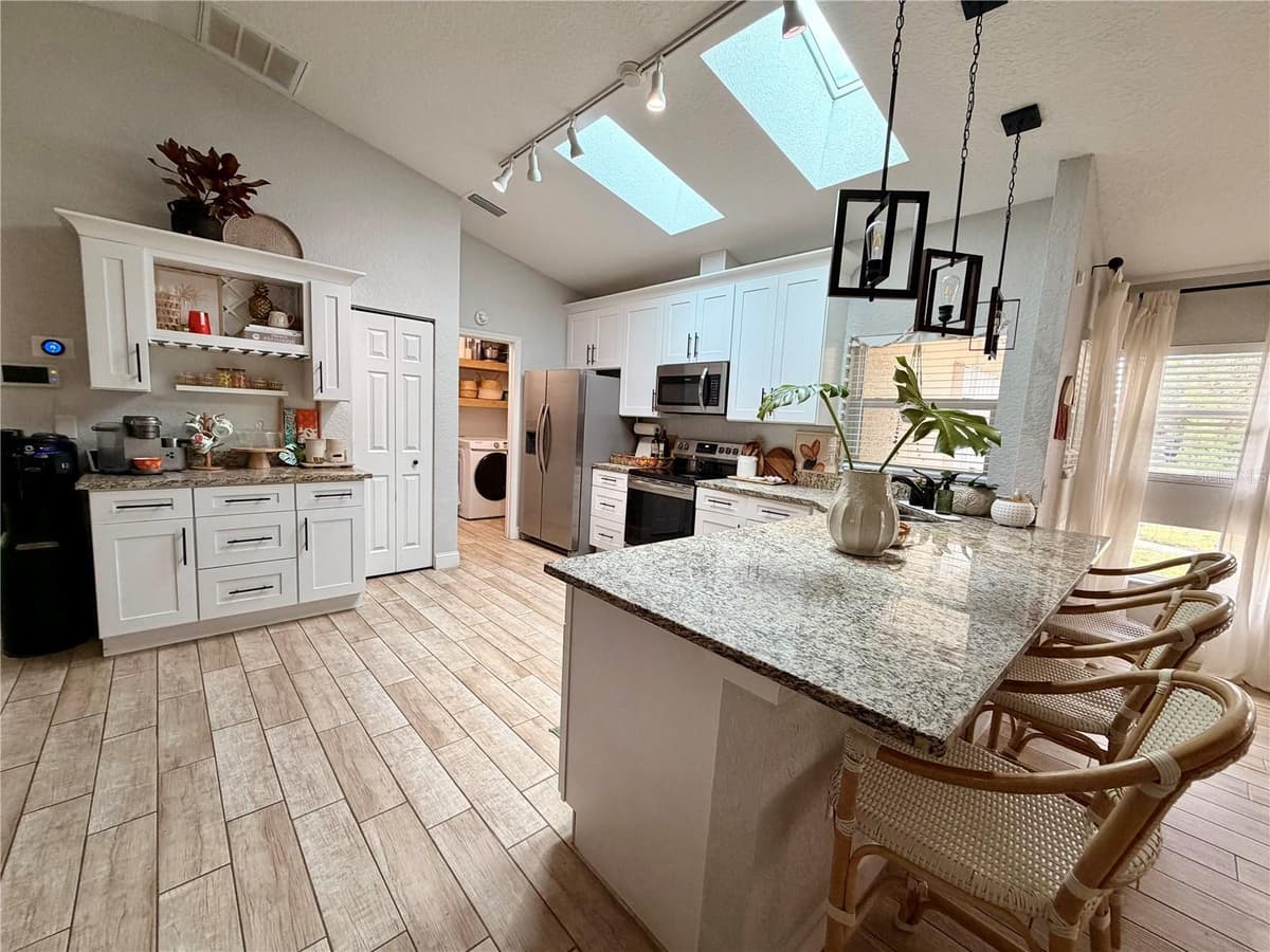11450 LINDEN DRIVE — photo 12 of 99