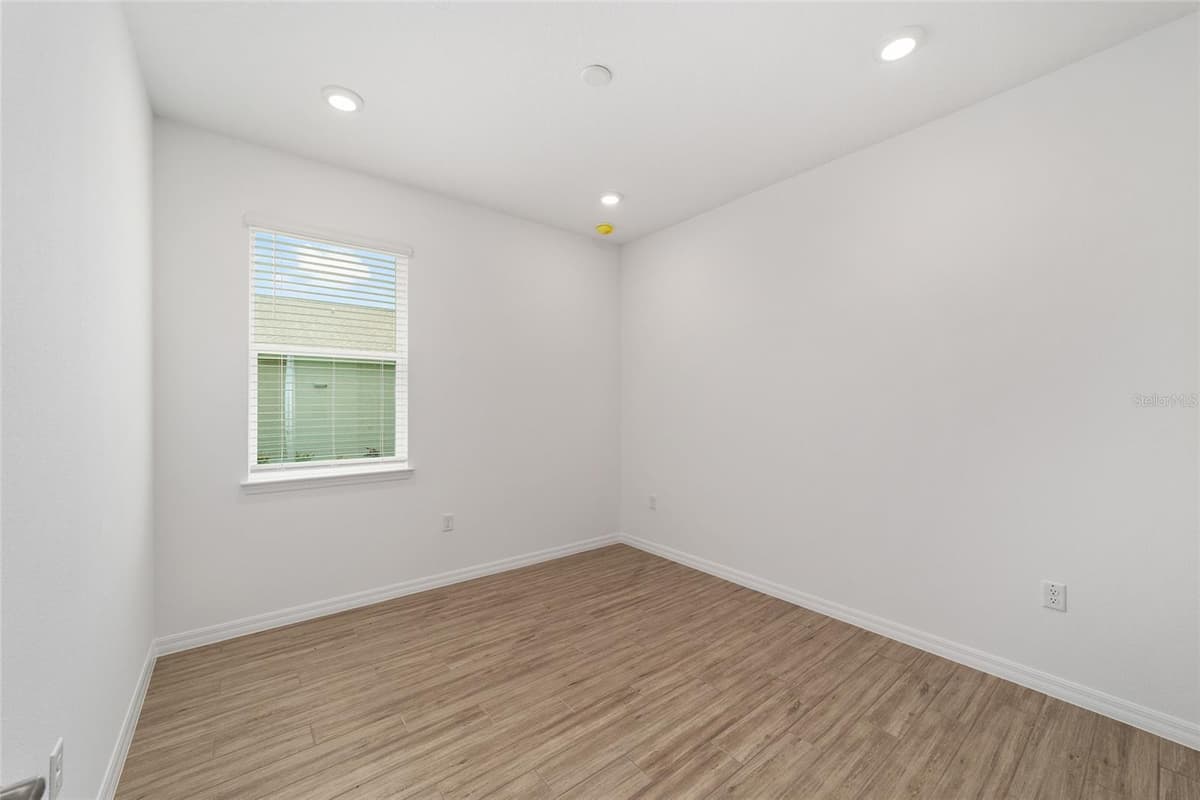 10354 105TH TERRACE — photo 36 of 46