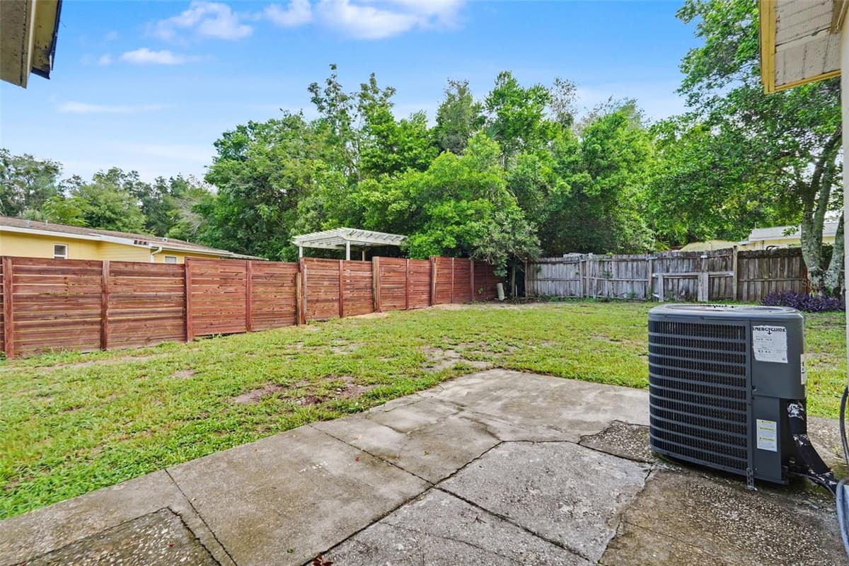 9447 MILAM WAY — photo 15 of 46