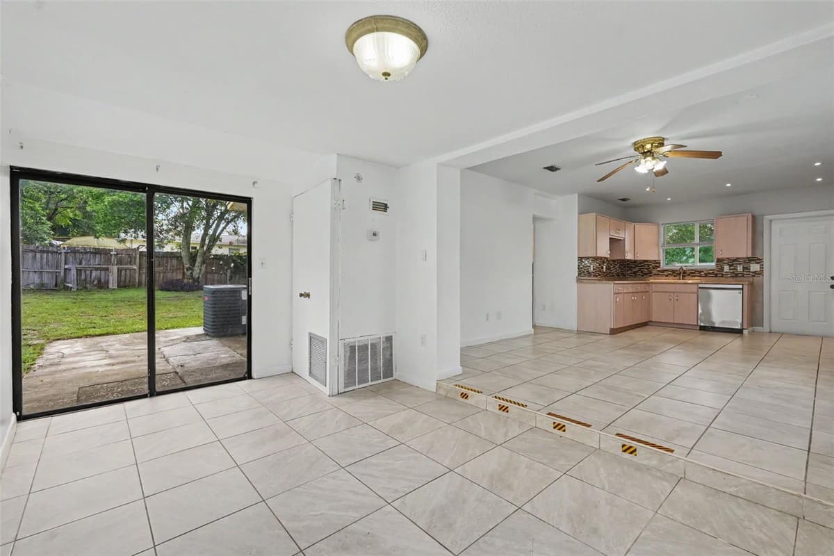 9447 MILAM WAY — photo 10 of 46