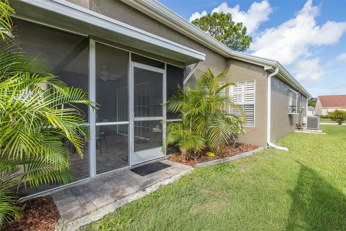 4242 NORTHAMPTON DRIVE — photo 31 of 44