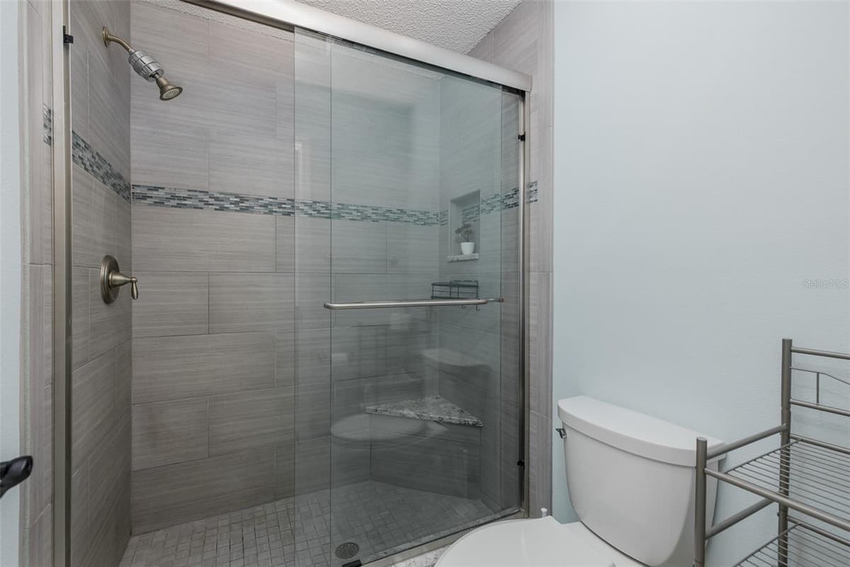 4242 NORTHAMPTON DRIVE — photo 23 of 44