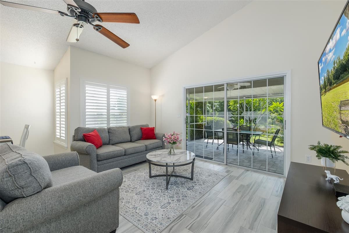 4242 NORTHAMPTON DRIVE — photo 9 of 44