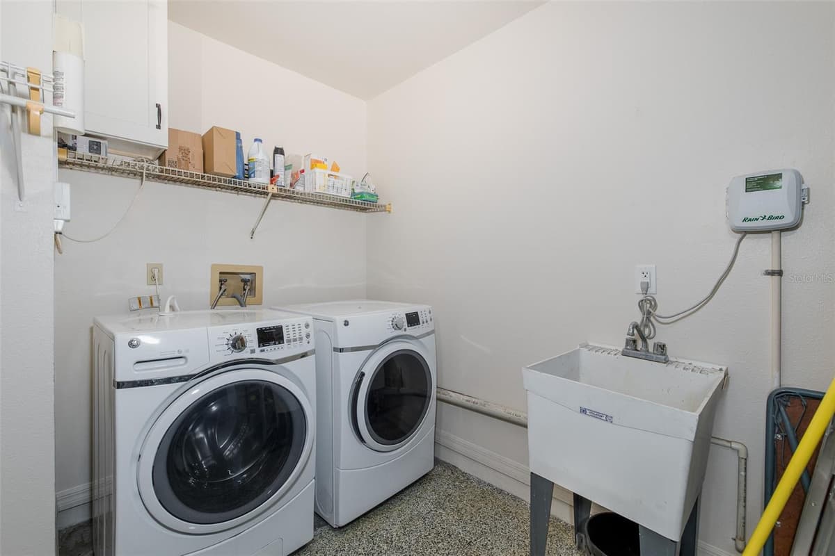 4242 NORTHAMPTON DRIVE — photo 36 of 44