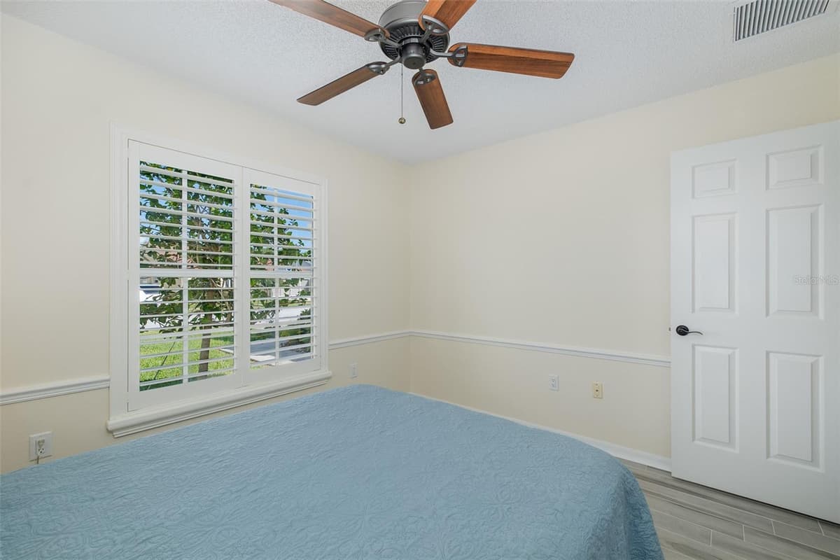 4242 NORTHAMPTON DRIVE — photo 30 of 44