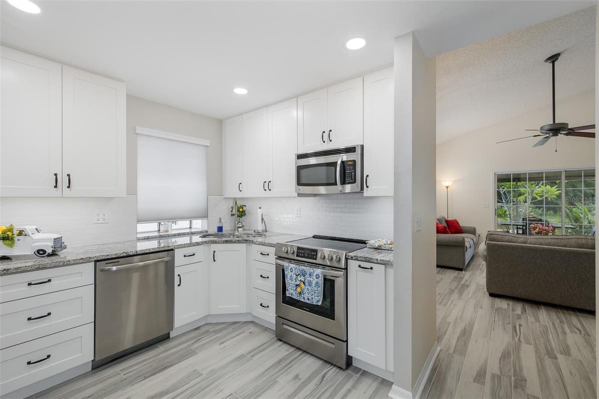 4242 NORTHAMPTON DRIVE — photo 12 of 44
