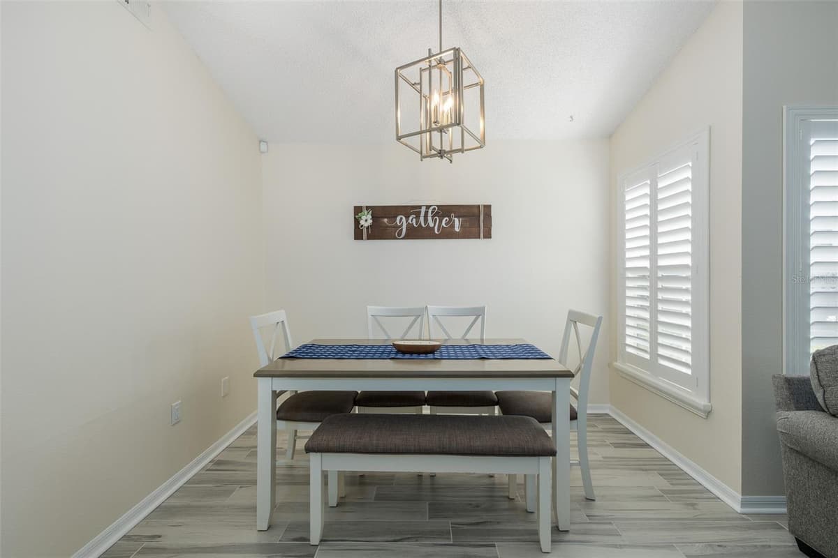 4242 NORTHAMPTON DRIVE — photo 10 of 44