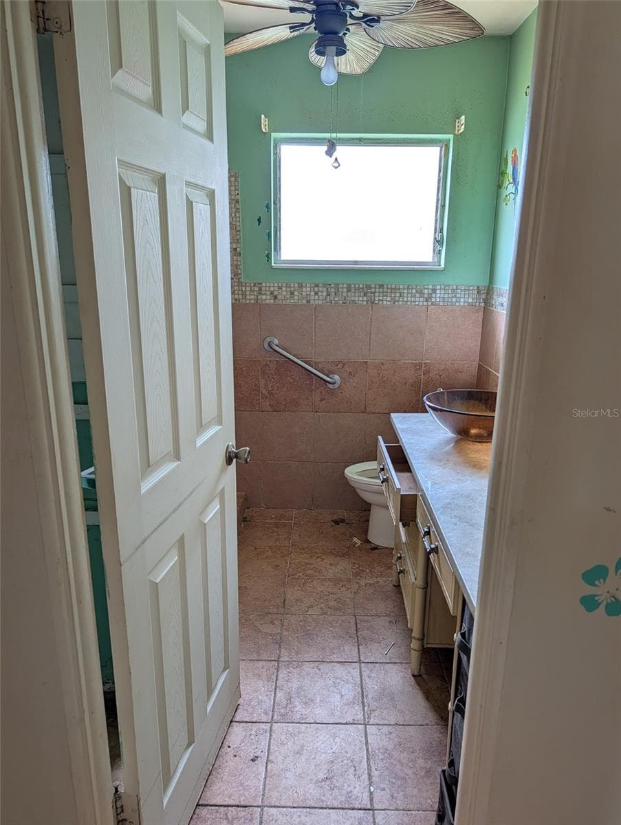 604 HAMLIN STREET — photo 8 of 18