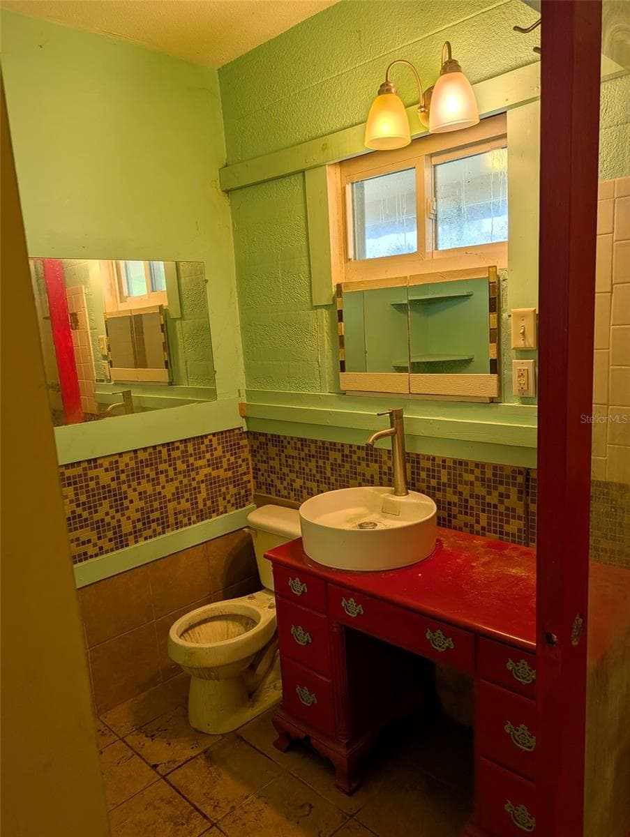 604 HAMLIN STREET — photo 16 of 18