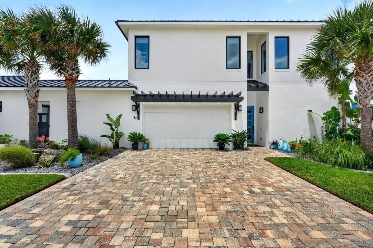 2574 OCEAN SHORE BOULEVARD — photo 1 of 58