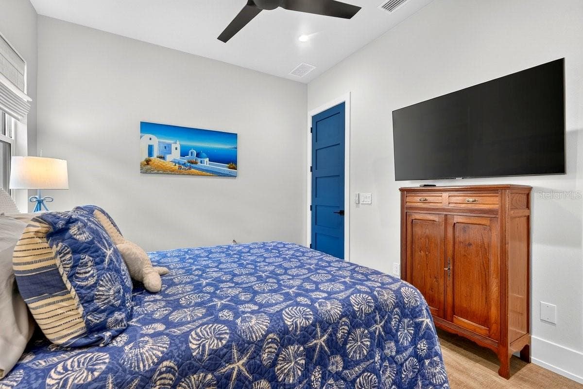 2574 OCEAN SHORE BOULEVARD — photo 40 of 58