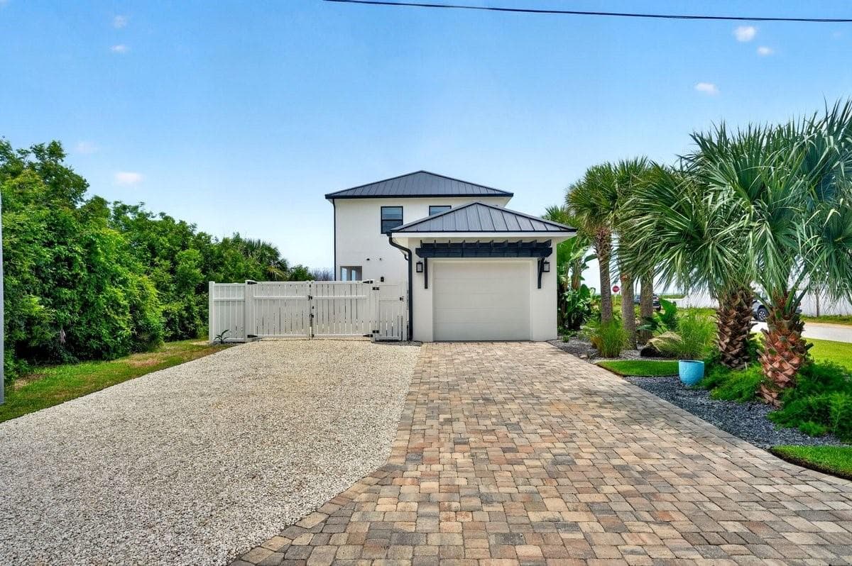 2574 OCEAN SHORE BOULEVARD — photo 10 of 58