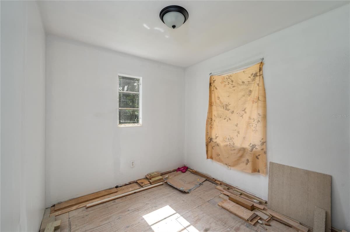 3905 N CLEARFIELD AVE — photo 17 of 25