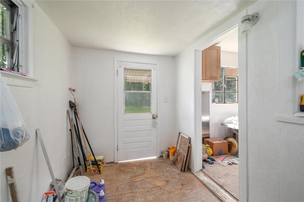 3905 N CLEARFIELD AVE — photo 16 of 25