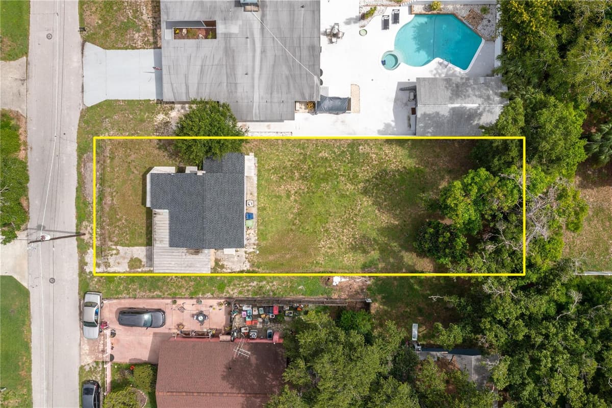 3905 N CLEARFIELD AVE — photo 4 of 25