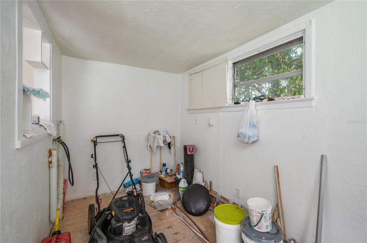 3905 N CLEARFIELD AVE — photo 15 of 25