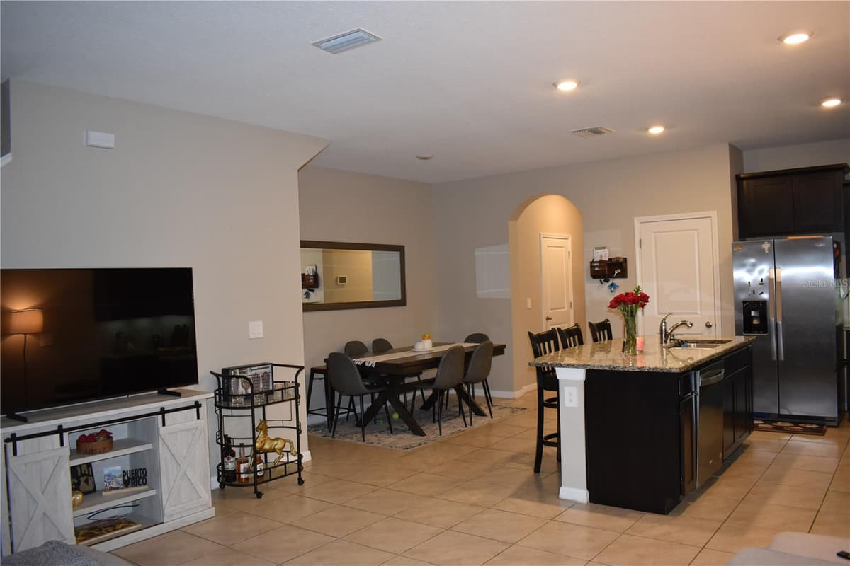 6572 SERENITY FALL LANE — photo 7 of 33
