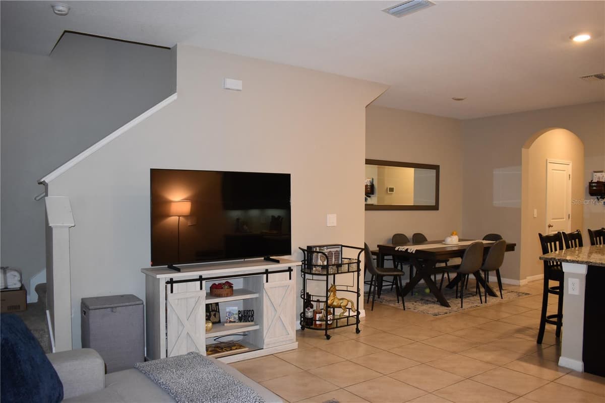 6572 SERENITY FALL LANE — photo 8 of 33