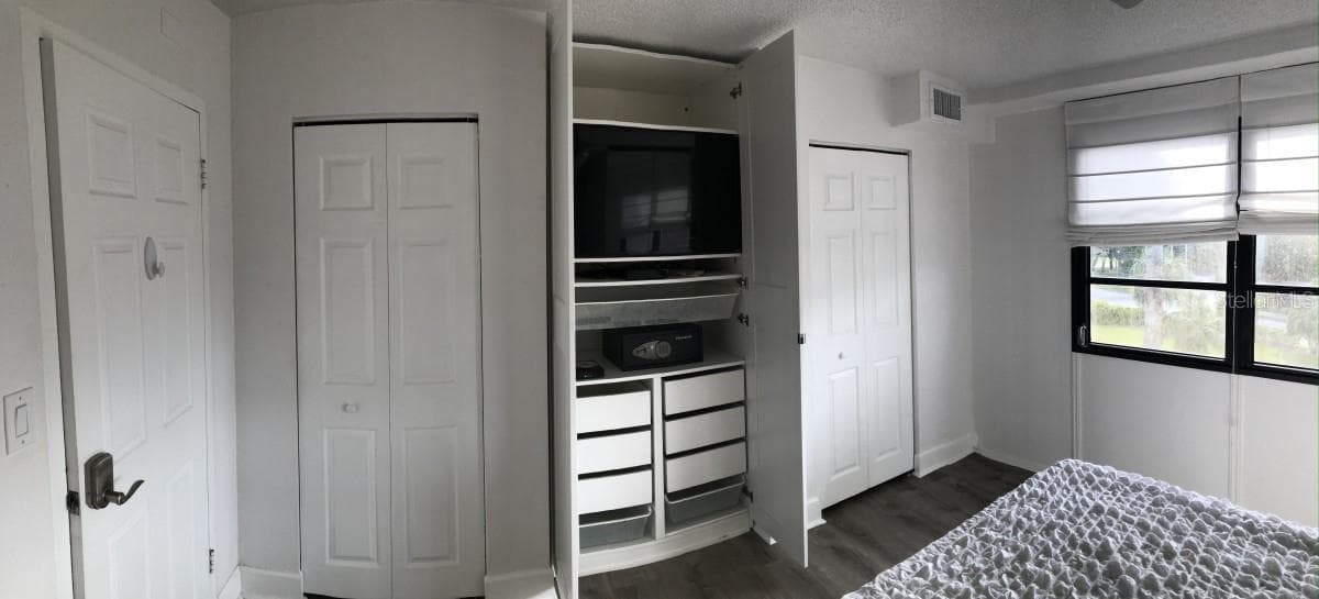 3315 58TH AVENUE — photo 9 of 12