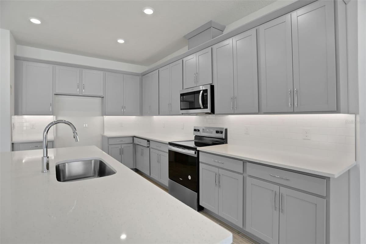 4458 FIREFLY LANE — photo 40 of 47