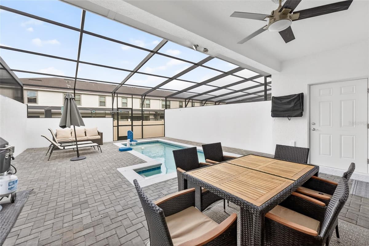 2417 DUBAI STREET — photo 45 of 58