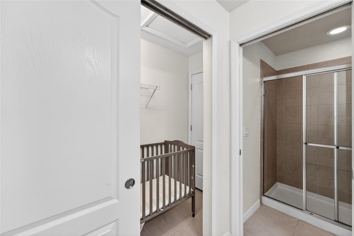 2417 DUBAI STREET — photo 21 of 58