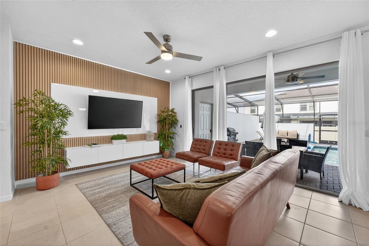 2417 DUBAI STREET — photo 36 of 58