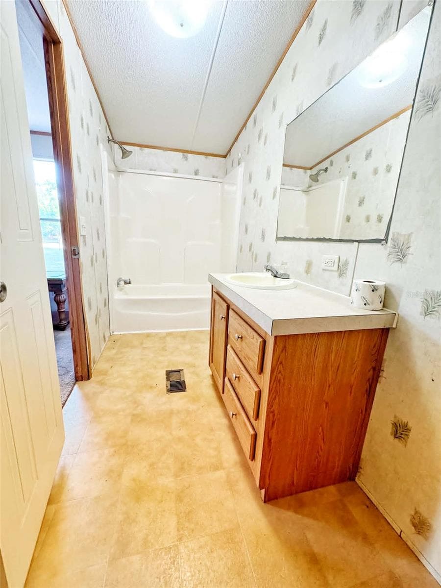 612 MORGAN ROAD — photo 30 of 38