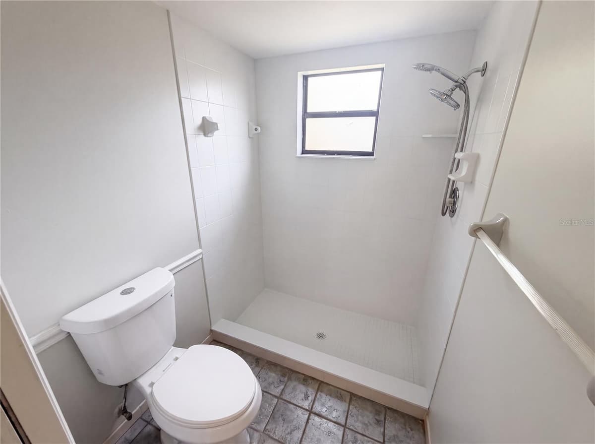 3333 AGAR AVENUE — photo 20 of 27