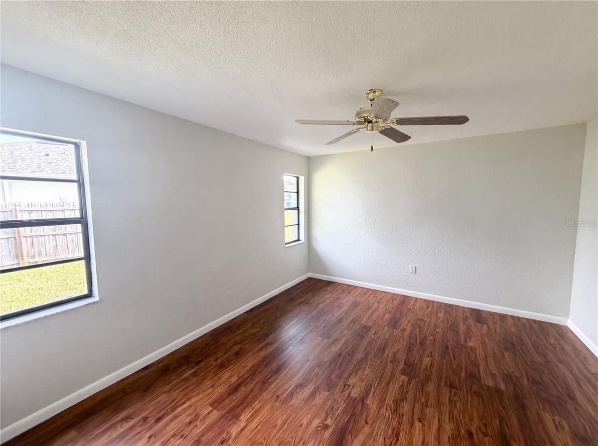 3333 AGAR AVENUE — photo 19 of 27