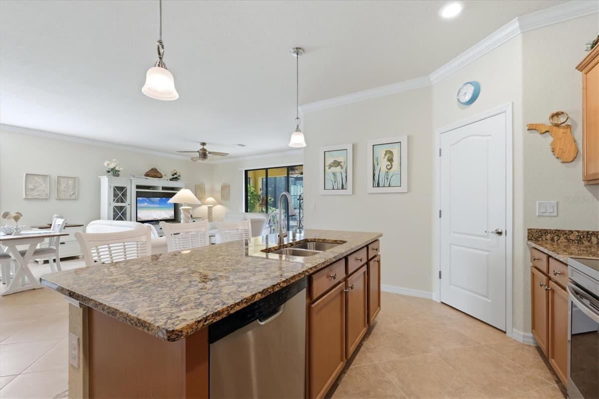 12315 CANAVESE LANE — photo 15 of 54