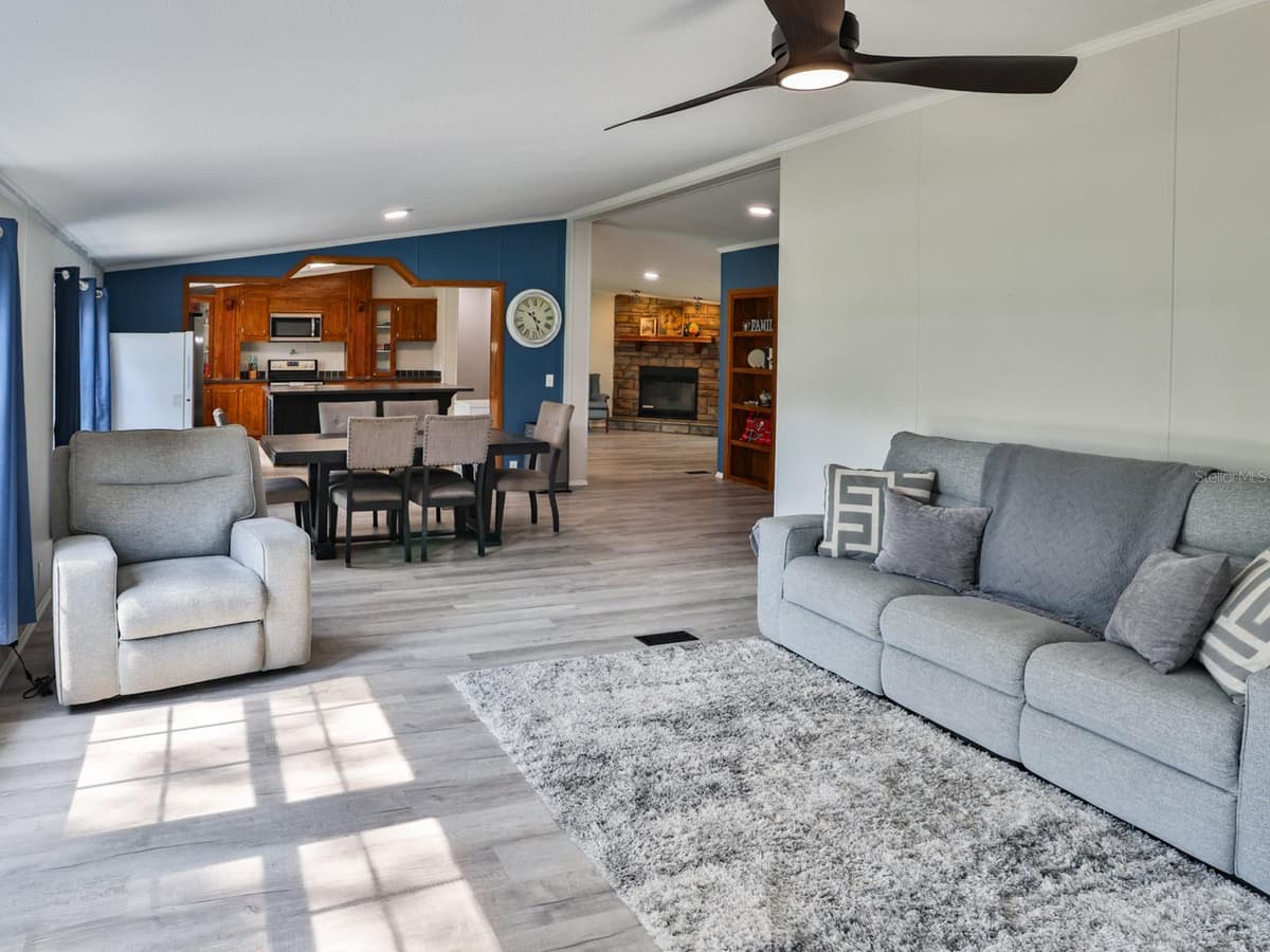1120 SADDLEWOOD BOULEVARD — photo 7 of 41