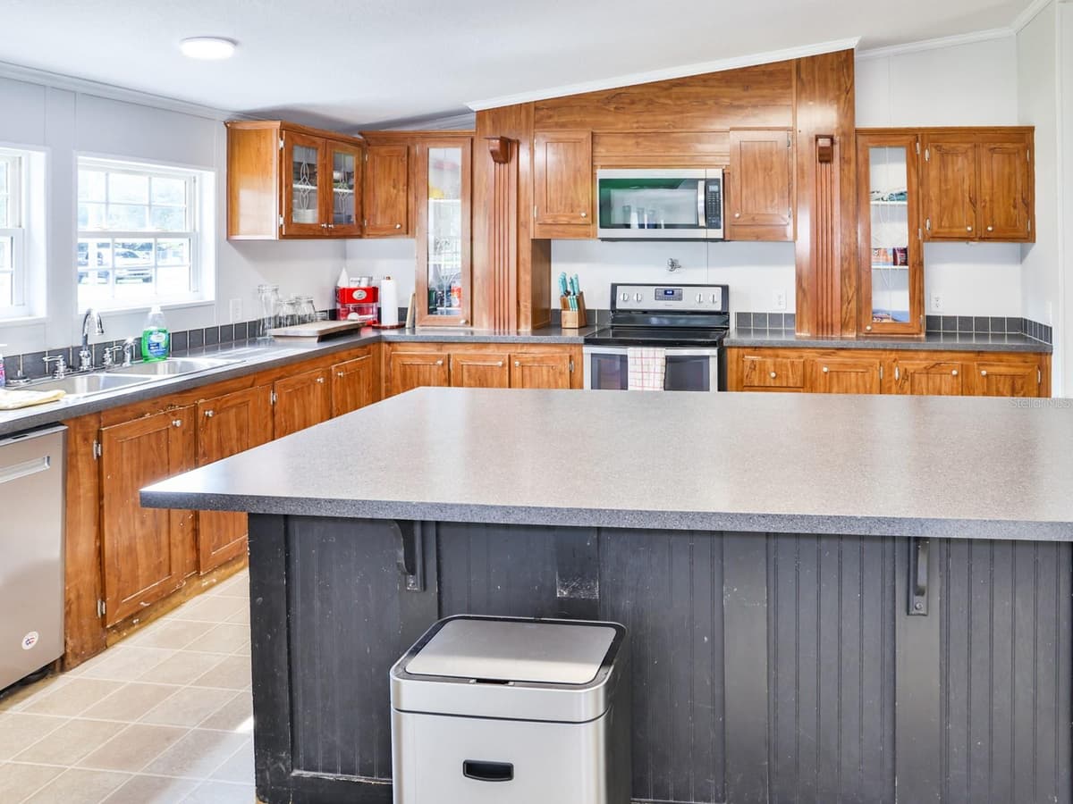 1120 SADDLEWOOD BOULEVARD — photo 10 of 41