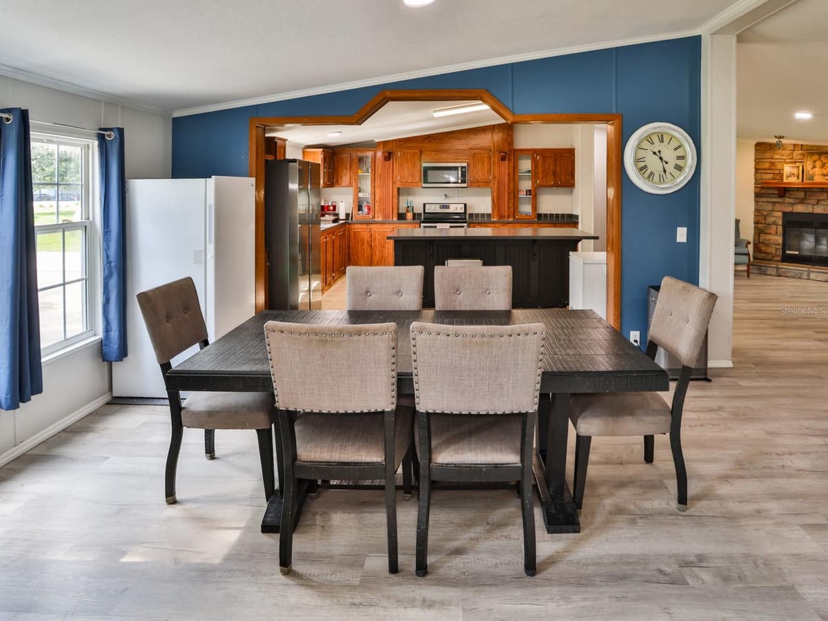 1120 SADDLEWOOD BOULEVARD — photo 8 of 41