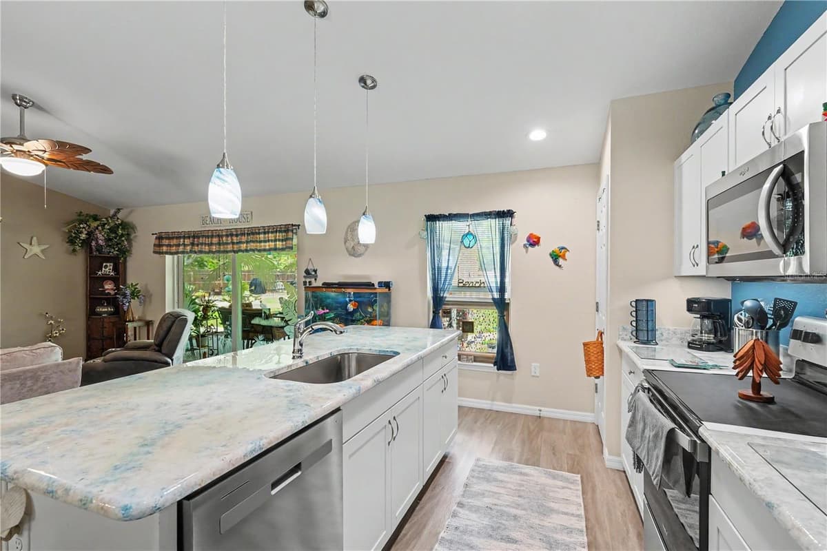 4171 SHASTA COURT — photo 10 of 53