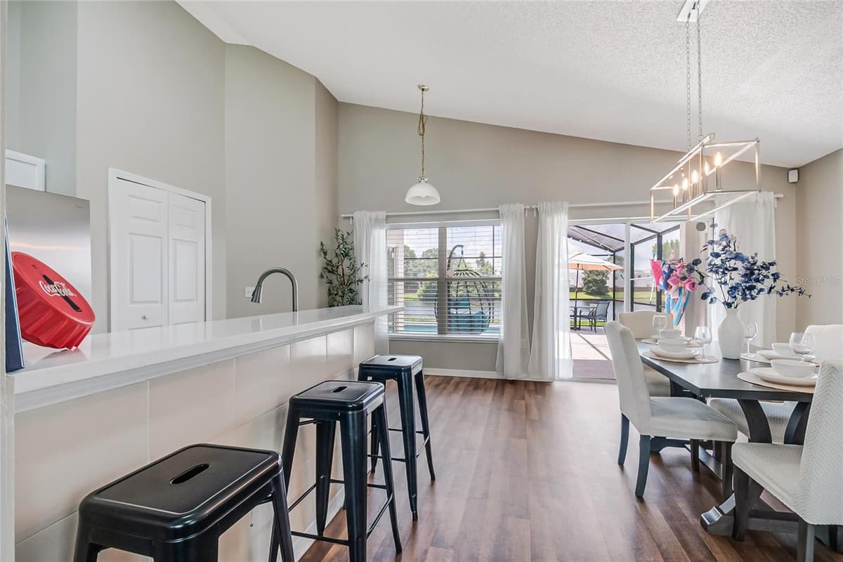 5112 VIOLET LANE — photo 12 of 44