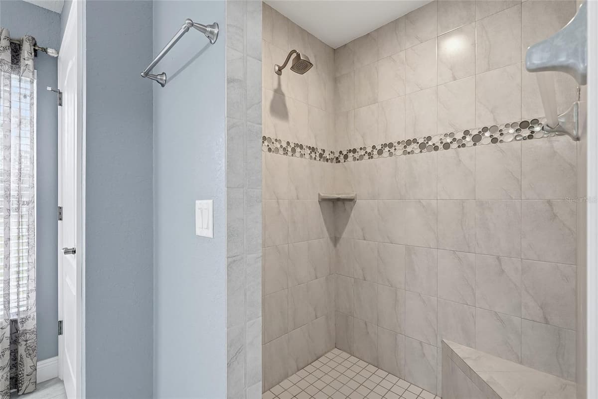 1180 BATTERSEA AVENUE — photo 30 of 72